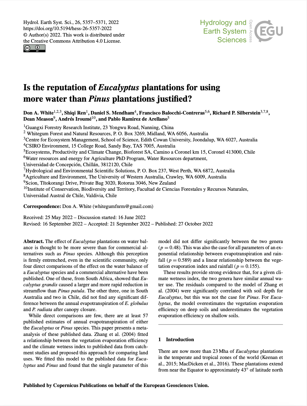 ¿Está justificada la reputación de las plantaciones de eucalipto por utilizar más agua que las plantaciones de pino?